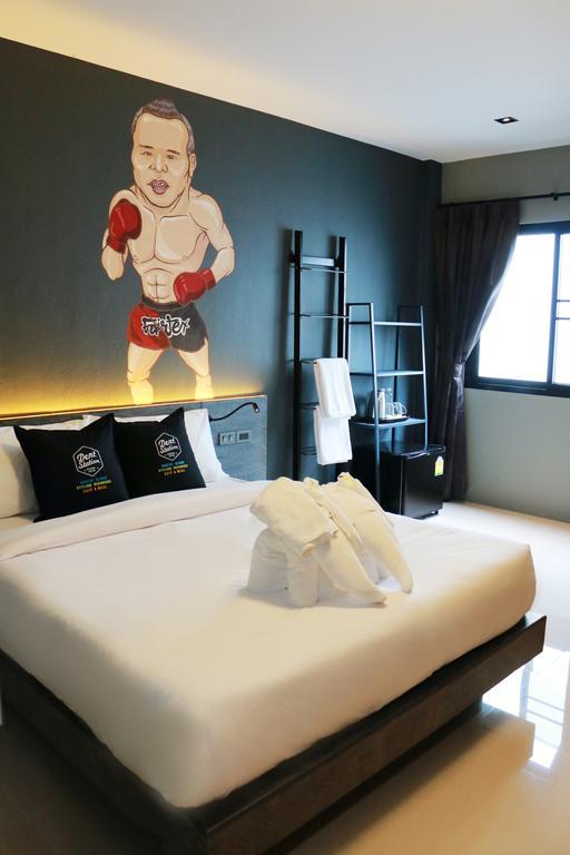 Dent Station Resident Hotel Phuket Bagian luar foto