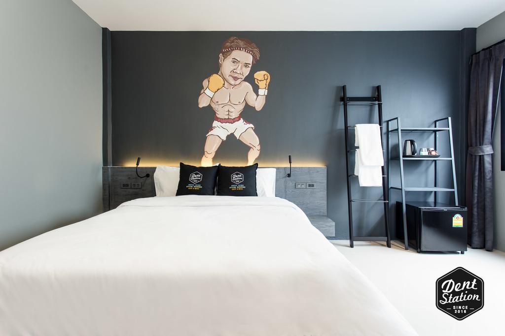 Dent Station Resident Hotel Phuket Bagian luar foto