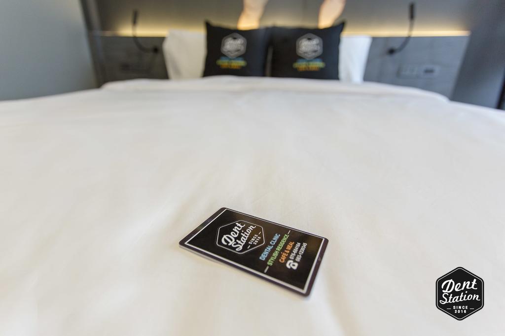 Dent Station Resident Hotel Phuket Bagian luar foto