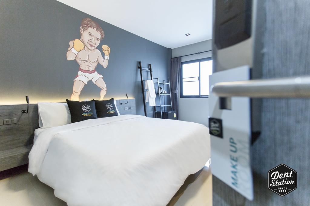Dent Station Resident Hotel Phuket Bagian luar foto