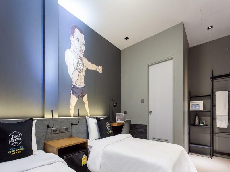 Dent Station Resident Hotel Phuket Bagian luar foto