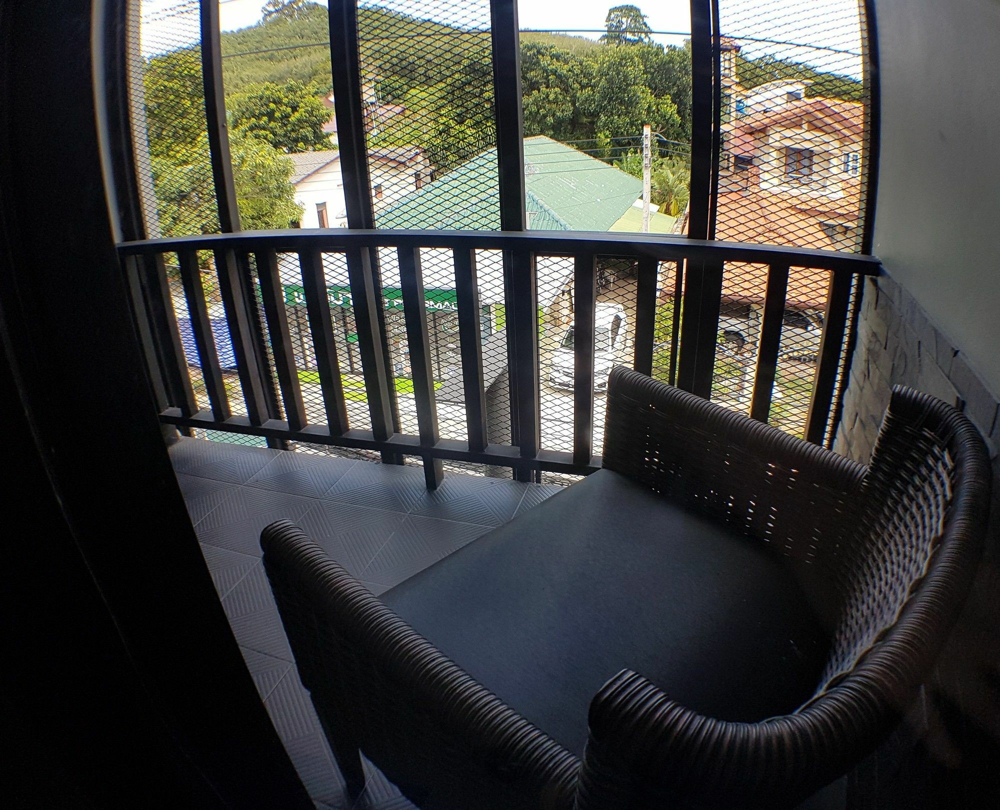 Dent Station Resident Hotel Phuket Bagian luar foto