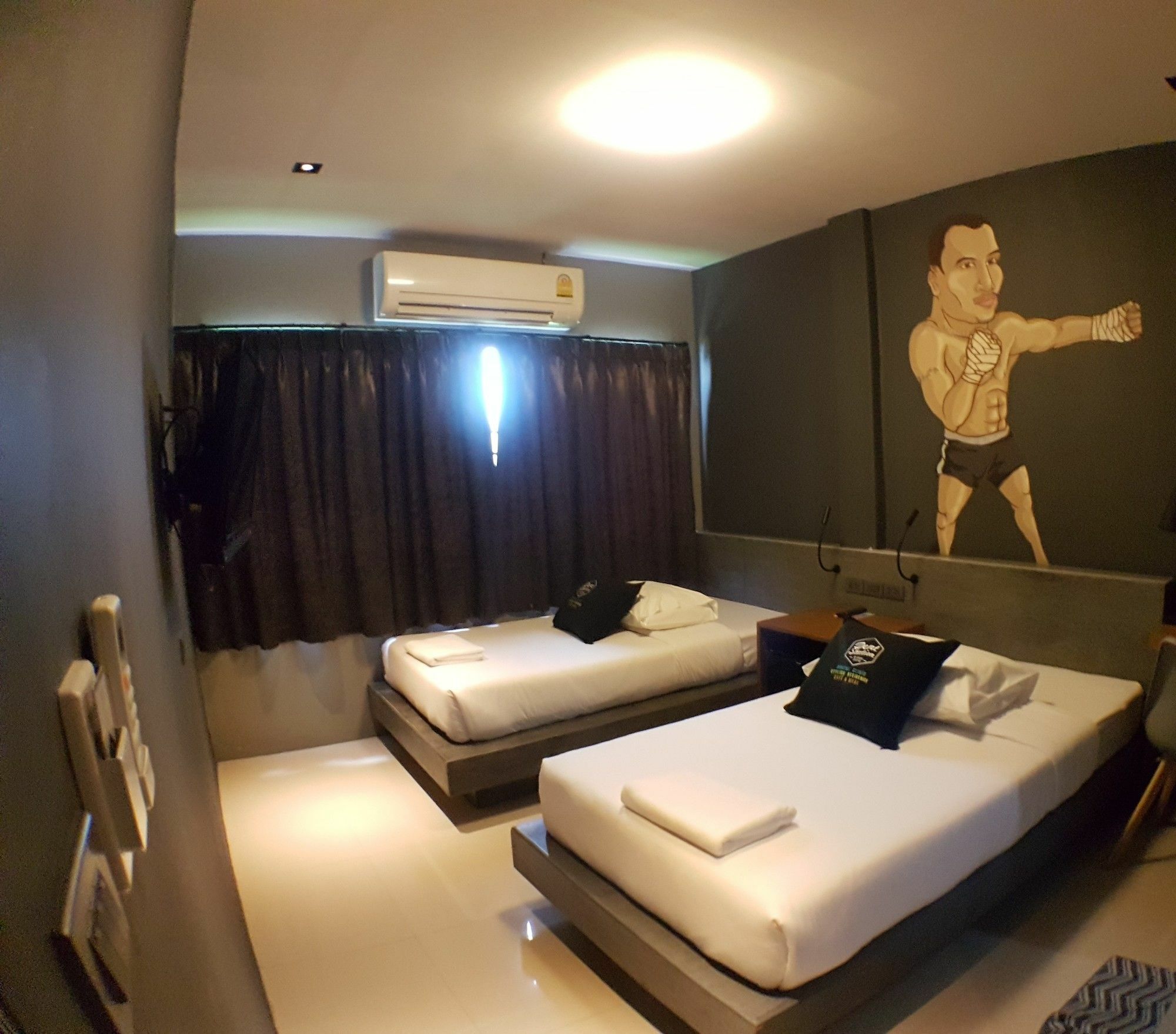 Dent Station Resident Hotel Phuket Bagian luar foto