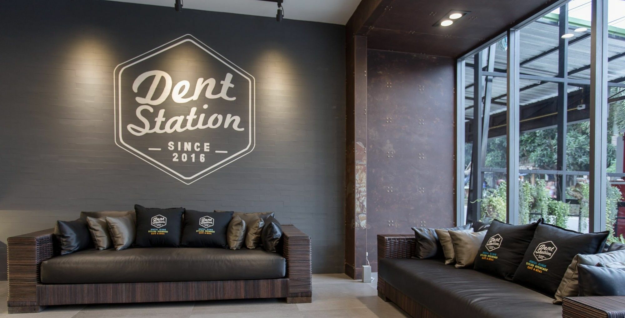 Dent Station Resident Hotel Phuket Bagian luar foto